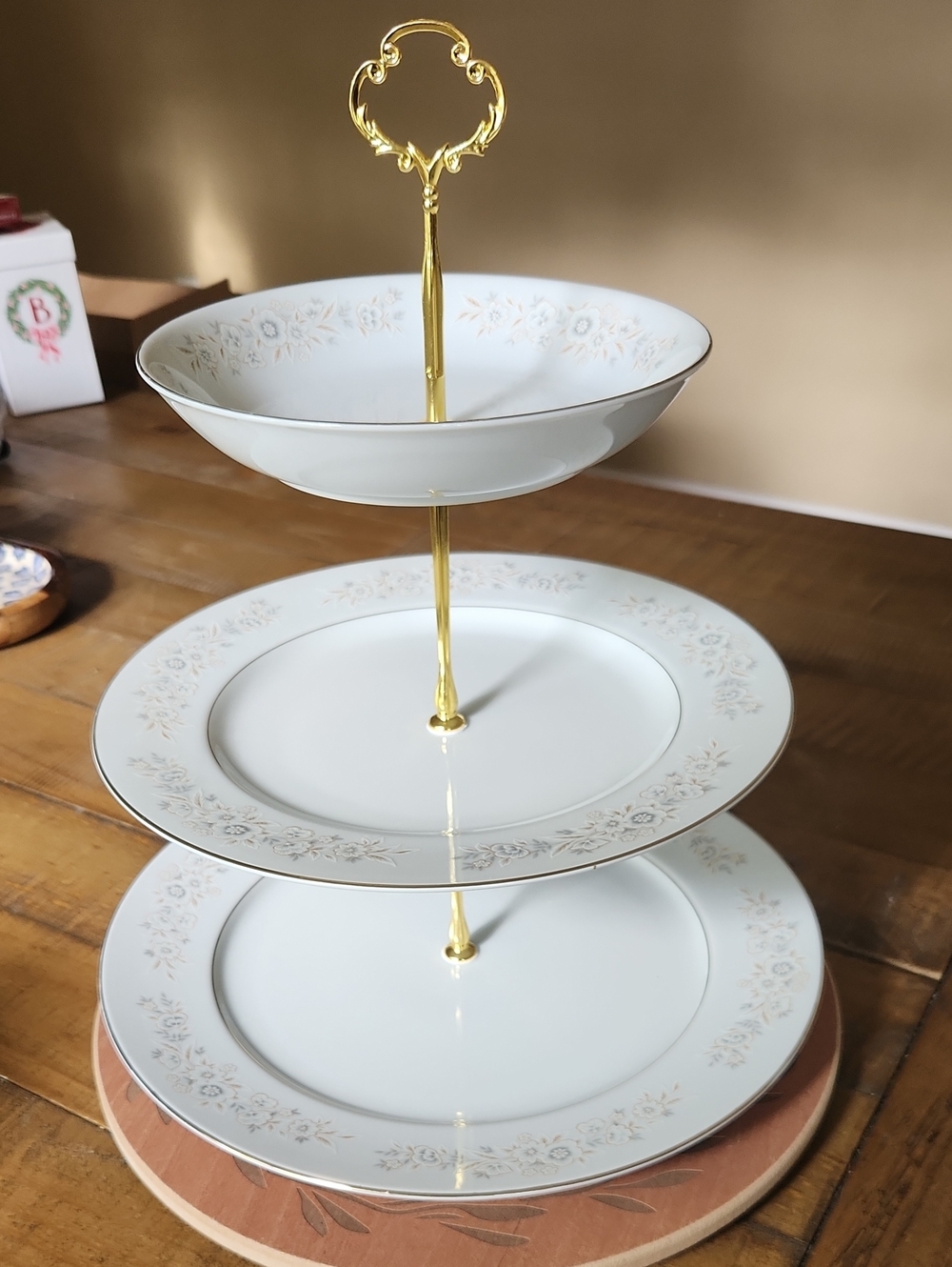 Elegant 3-Tier Gold and White Vintage Porcelain Serving Stand